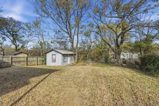 515 W 8th Avenue, Bristow, OK 74010