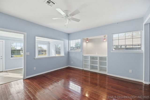 515 W 8th Avenue, Bristow, OK 74010