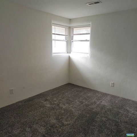 300 S 44th Street, Lincoln, NE 68510