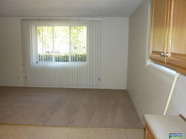 300 S 44th Street, Lincoln, NE 68510