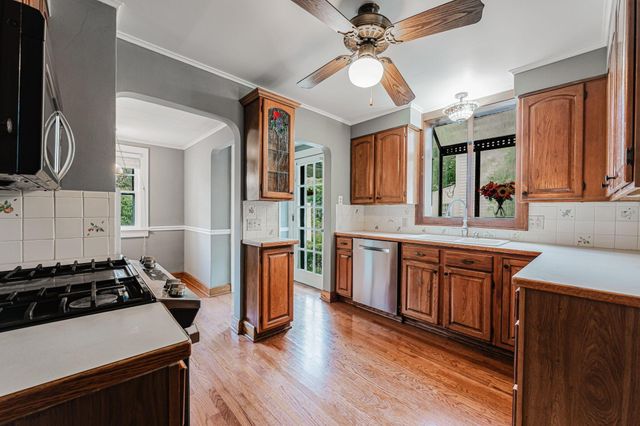 944 S Cassingham Road, Bexley, OH 43209