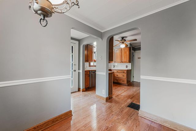 944 S Cassingham Road, Bexley, OH 43209