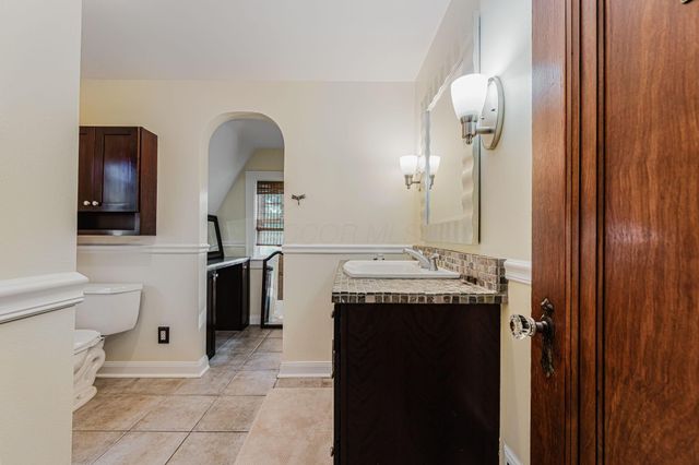 944 S Cassingham Road, Bexley, OH 43209