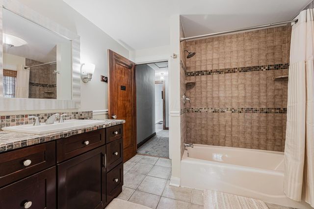 944 S Cassingham Road, Bexley, OH 43209