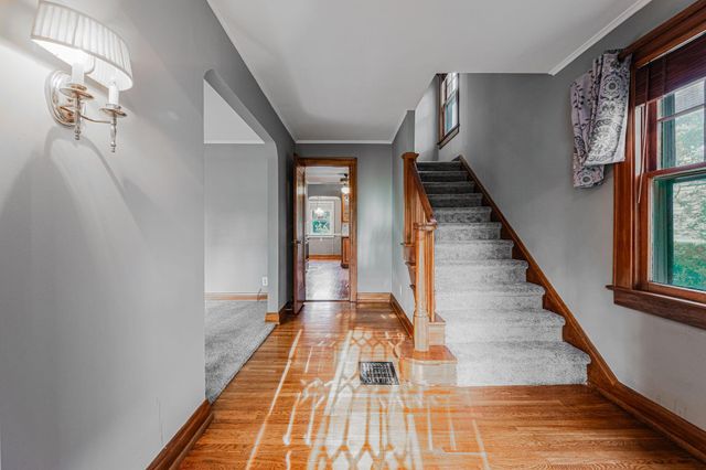 944 S Cassingham Road, Bexley, OH 43209