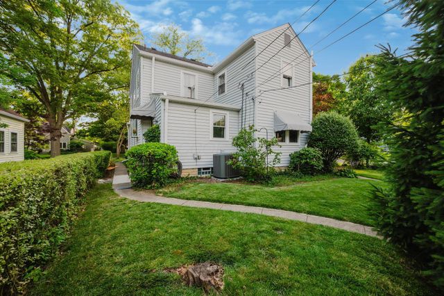 944 S Cassingham Road, Bexley, OH 43209