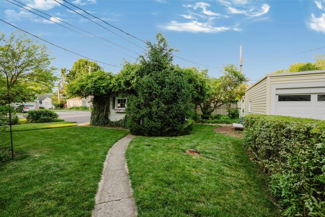 944 S Cassingham Road, Bexley, OH 43209