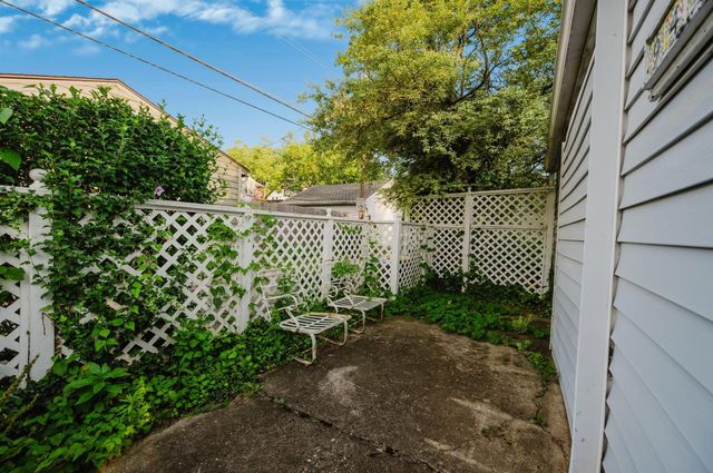 944 S Cassingham Road, Bexley, OH 43209