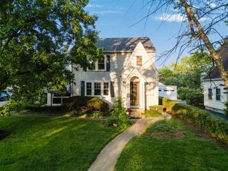 944 S Cassingham Road, Bexley, OH 43209