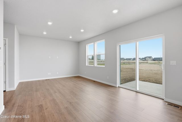 5399 E Aquila Ave, Post Falls, ID 83854