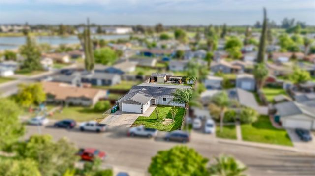 2085 Coronado Ave, Merced, CA 95348