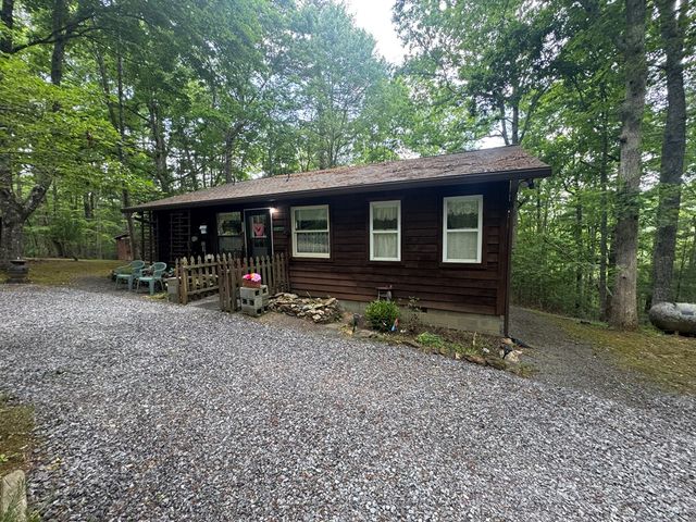 210 Holly Ridge Lane, Murphy, NC 28906
