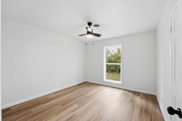 28 Winged Foot Drive, Panorama Village, TX 77304