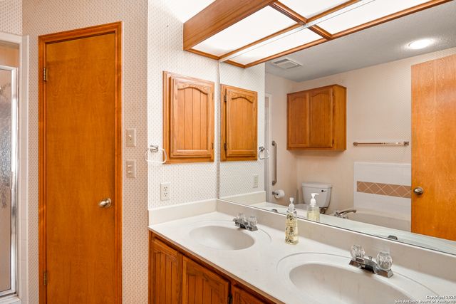 7702 brunning, Live Oak, TX 78233