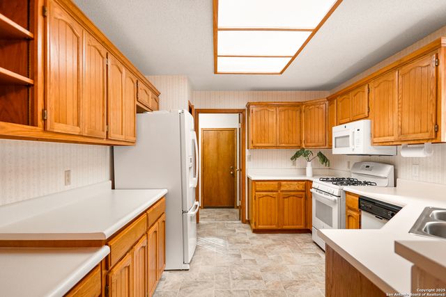 7702 brunning, Live Oak, TX 78233