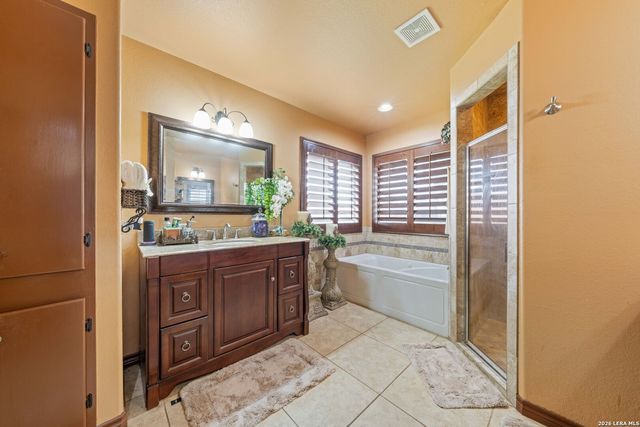 630 N DICKSON ST, Poth, TX 78147