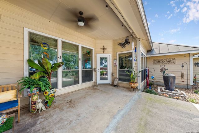 630 N DICKSON ST, Poth, TX 78147