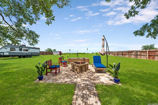 630 N DICKSON ST, Poth, TX 78147