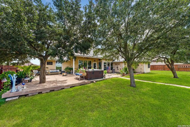 630 N DICKSON ST, Poth, TX 78147