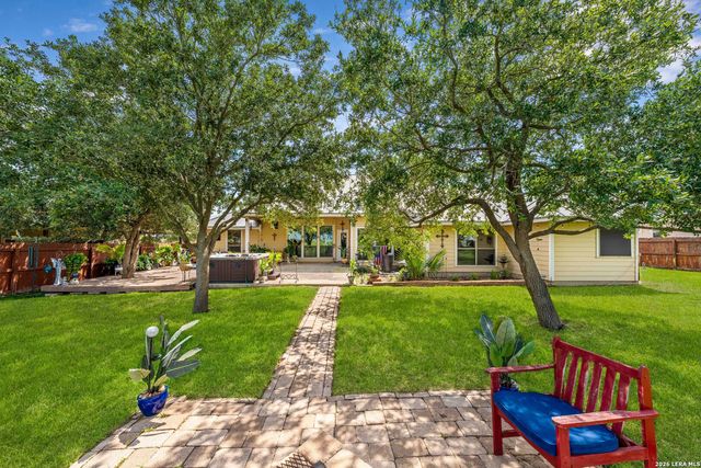 630 N DICKSON ST, Poth, TX 78147