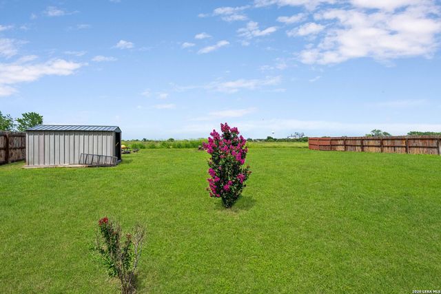630 N DICKSON ST, Poth, TX 78147