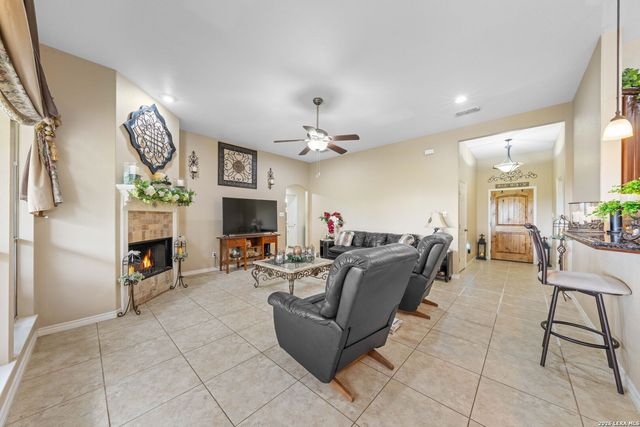 630 N DICKSON ST, Poth, TX 78147
