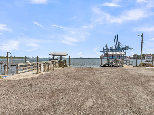 354 Molasses Lane, Mount Pleasant, SC 29464