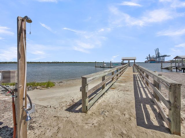 354 Molasses Lane, Mount Pleasant, SC 29464