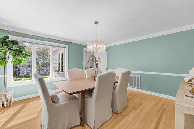 354 Molasses Lane, Mount Pleasant, SC 29464