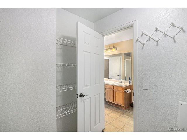 9795 W Freiburg Dr A, Littleton, CO 80127