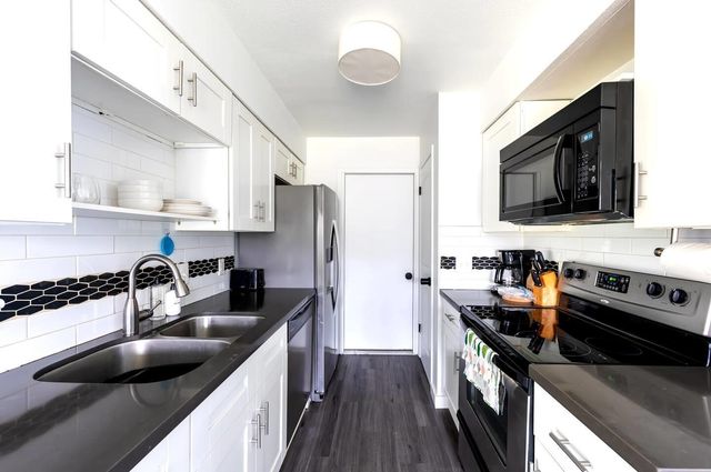 9715 Dallum DR, Austin, TX 78753