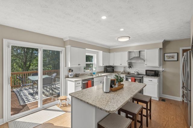 890 Gwinn Island Road, Danville, KY 40422