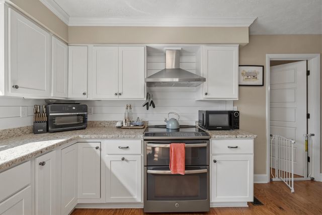 890 Gwinn Island Road, Danville, KY 40422