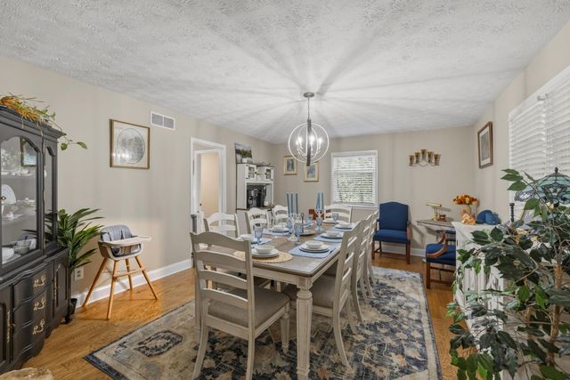 890 Gwinn Island Road, Danville, KY 40422
