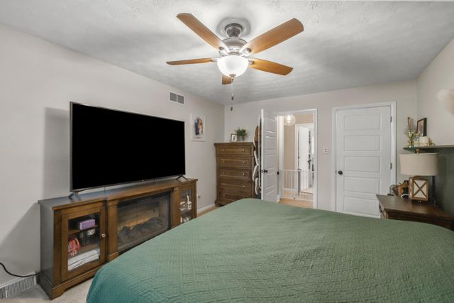 890 Gwinn Island Road, Danville, KY 40422