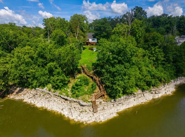 890 Gwinn Island Road, Danville, KY 40422