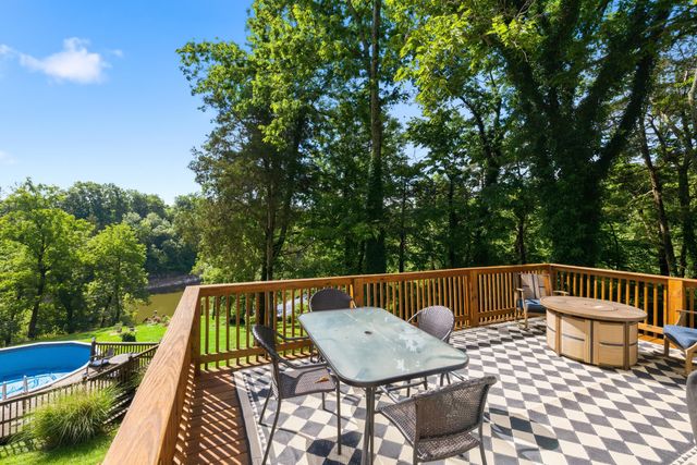 890 Gwinn Island Road, Danville, KY 40422