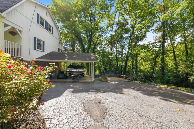 890 Gwinn Island Road, Danville, KY 40422