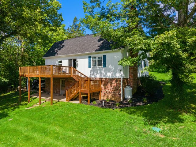 890 Gwinn Island Road, Danville, KY 40422