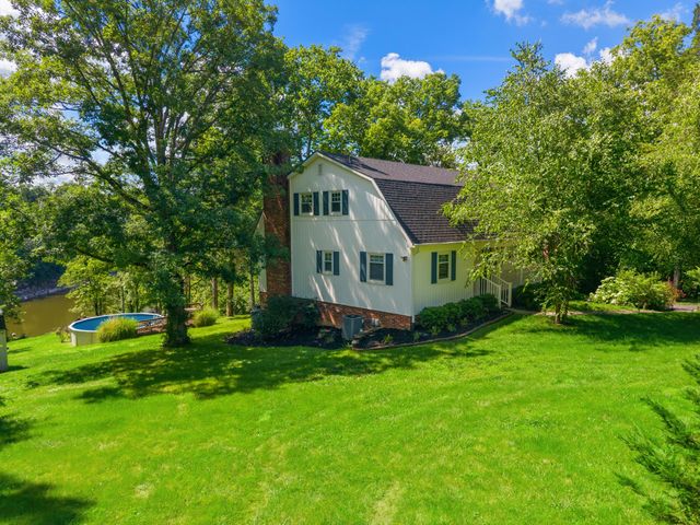 890 Gwinn Island Road, Danville, KY 40422