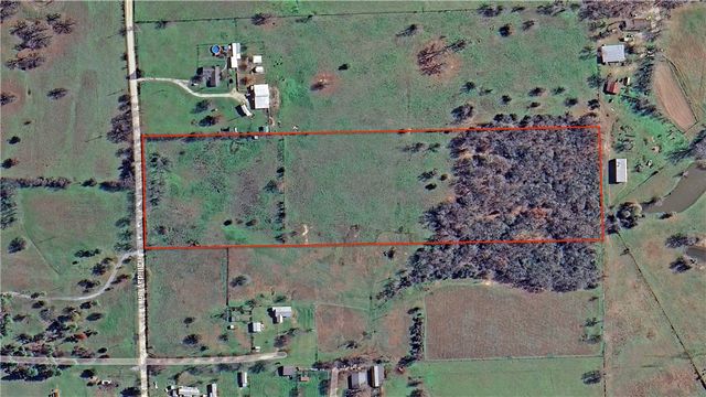 14 AC Halliday Lane, Madisonville, TX 77864