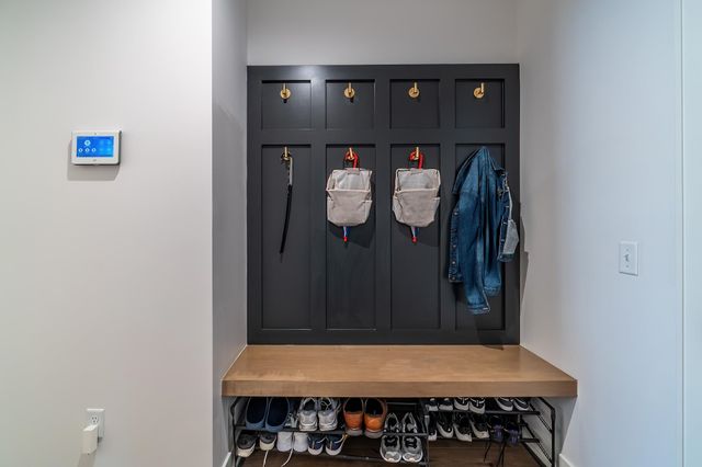 6161 Bateleur Court, Fort Wayne, IN 46845