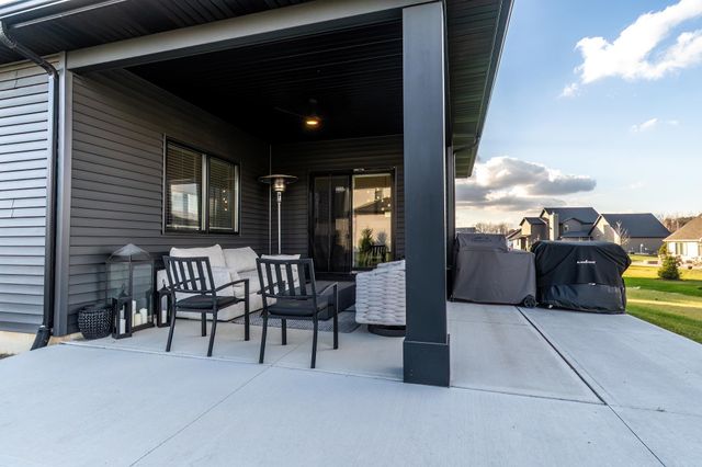 6161 Bateleur Court, Fort Wayne, IN 46845