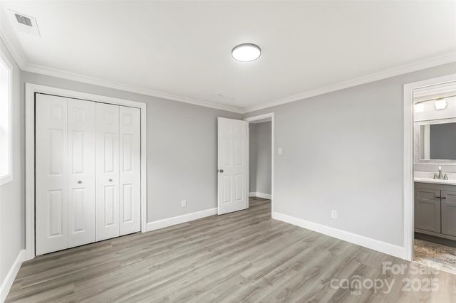 2210 24th Street Circle NE, Hickory, NC 28601