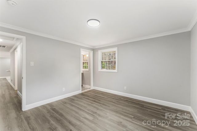 2210 24th Street Circle NE, Hickory, NC 28601