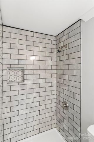 2210 24th Street Circle NE, Hickory, NC 28601