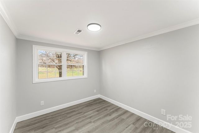 2210 24th Street Circle NE, Hickory, NC 28601