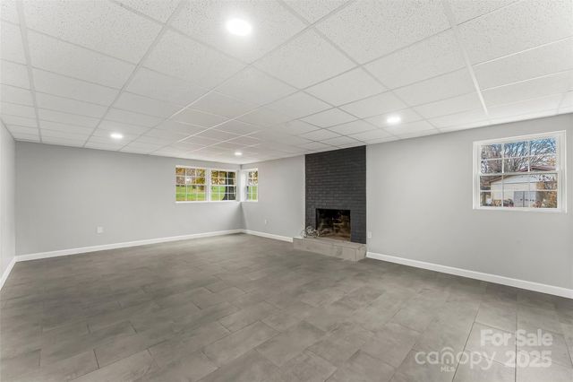 2210 24th Street Circle NE, Hickory, NC 28601