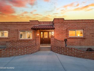521 S Craycroft Road, Tucson, AZ 85711