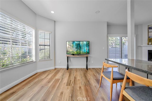 20851 Community Street 10, Winnetka, CA 91306